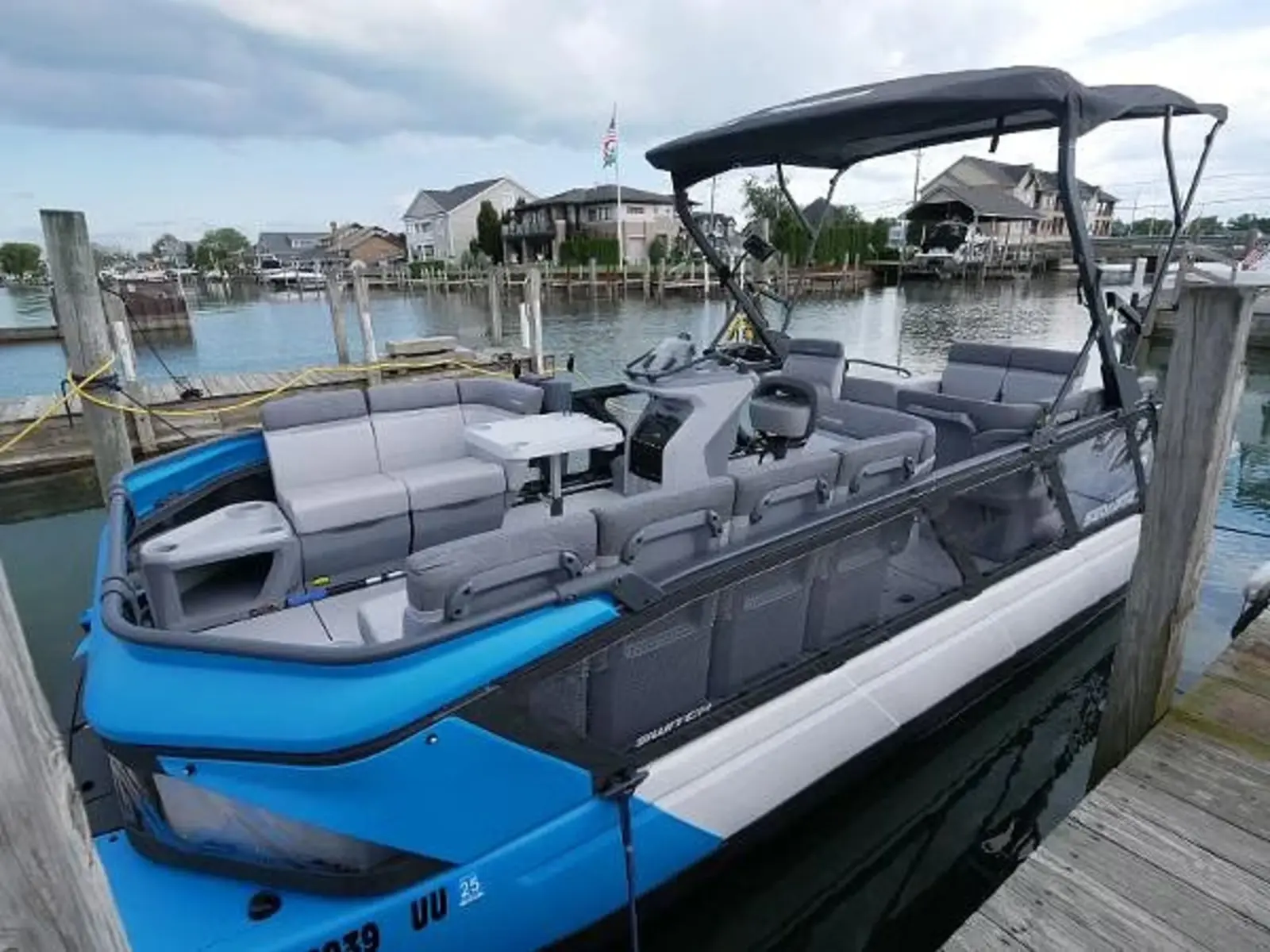 SeaDoo Switch Pontoon